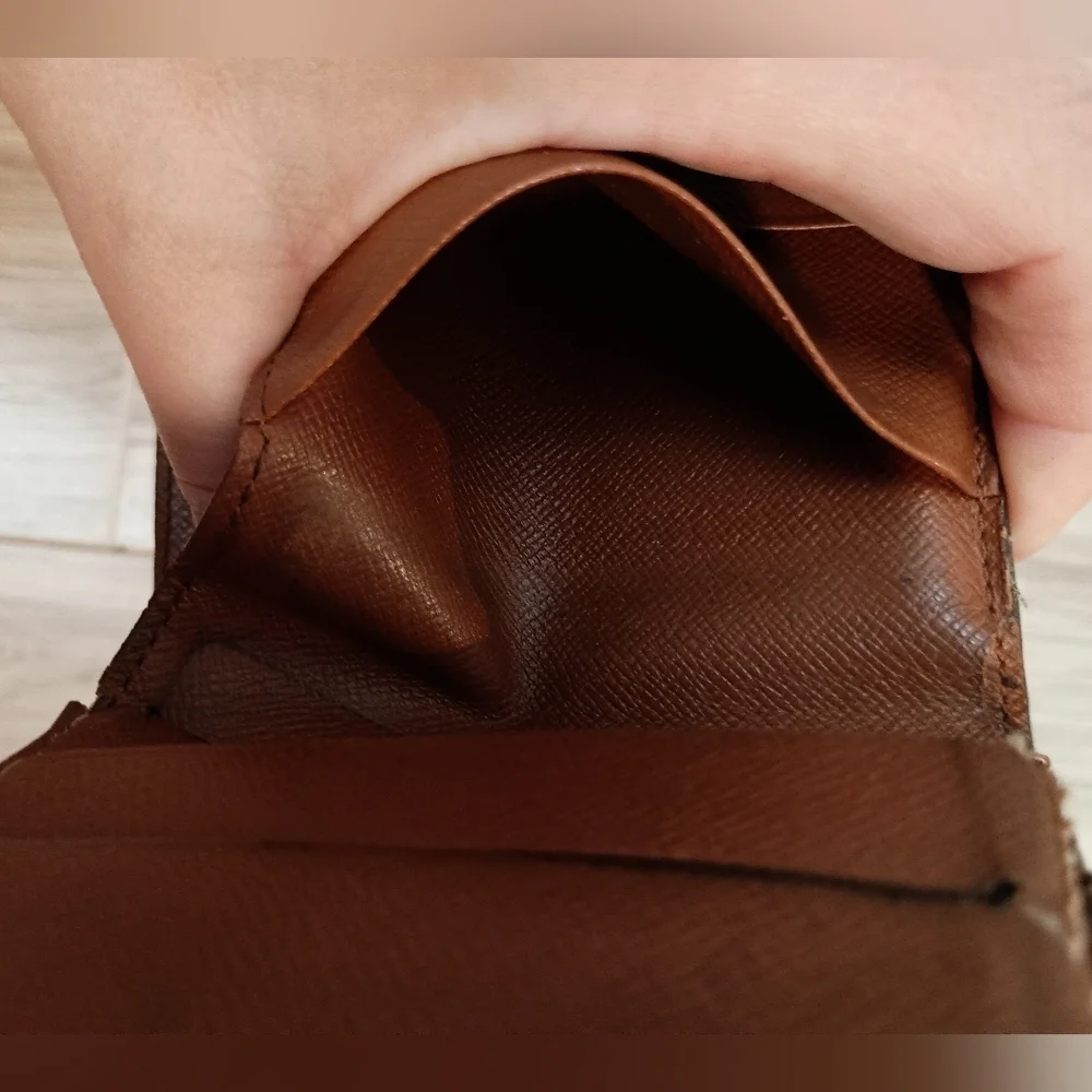 Louis Vuitton Monogram Compact Bifold Wallet Zip/Snap